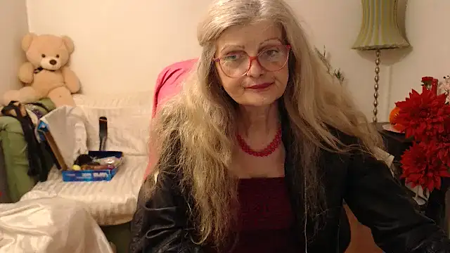 Snapshot of BlairFort chatting on 11/06/25, 01:56 BlairFort online show from 11/06/25, 01:56