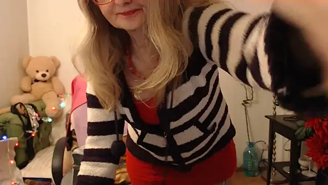 Snapshot of BlairFort chatting on 12/18/25, 08:59 BlairFort online show from 12/18/25, 08:59