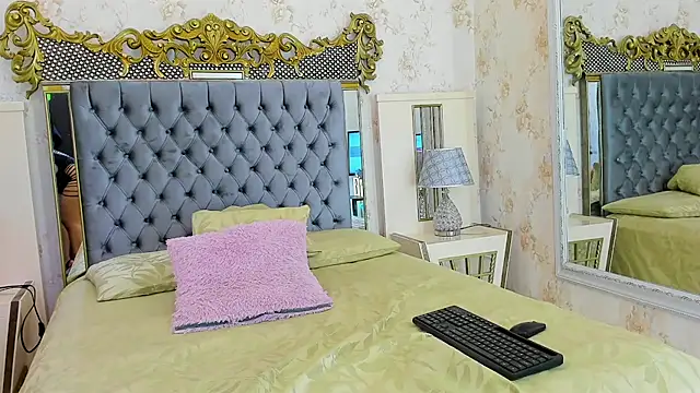 PamelaTomson online show from 11/29/25, 01:36