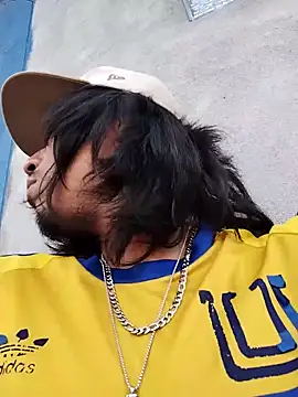 AlexAlejandro13 online show from 04/03/26, 09:57