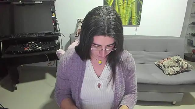 Snapshot of Khalifa_Gold chatting on 02/04/26, 02:28 Khalifa Gold online show from 02/04/26, 02:28