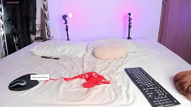 AgathaFoxx online show from 02/03/26, 05:51