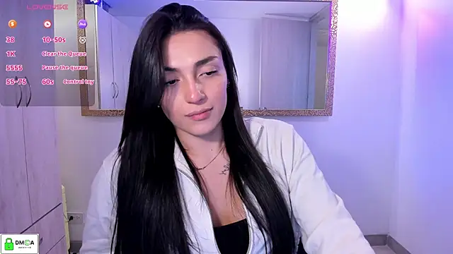 EricaVanderhill online show from 04/07/26, 01:06