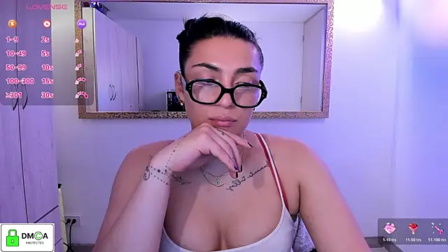 EricaVanderhill online show from 07/06/26, 07:49