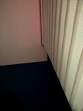 Roxxannne online show from 12/18/25, 12:06