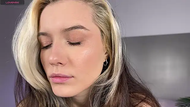  blowjob queen online show from 06/17/26, 11:05