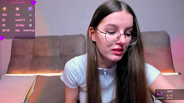 Snapshot of AriellaTesk chatting on 01/09/25, 08:55 AriellaTesk online show from 01/09/25, 08:55