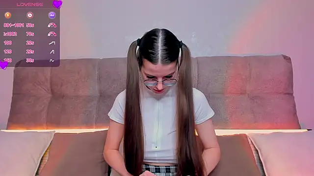 Snapshot of AriellaTesk chatting on 02/06/25, 05:14 AriellaTesk online show from 02/06/25, 05:14