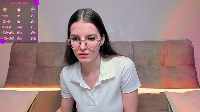 Snapshot of AriellaTesk chatting on 03/05/25, 01:21 AriellaTesk online show from 03/05/25, 01:21