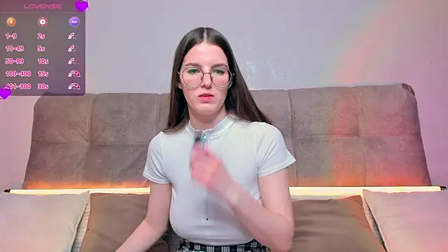 Snapshot of AriellaTesk chatting on 03/11/25, 07:15 AriellaTesk online show from 03/11/25, 07:15