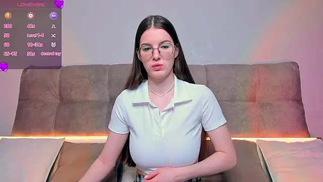 Snapshot of AriellaTesk chatting on 03/18/25, 02:15 AriellaTesk online show from 03/18/25, 02:15