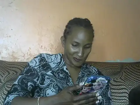 Snapshot of Athena_2019 chatting on 08/05/26, 11:35 Athena 2019 online show from 08/05/26, 11:35