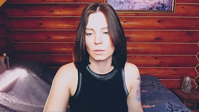 Snapshot of Platina_Fox chatting on 02/19/25, 04:01 Platina Fox online show from 02/19/25, 04:01