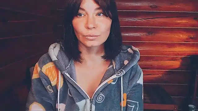 Snapshot of Platina_Fox chatting on 10/05/25, 06:34 Platina Fox online show from 10/05/25, 06:34