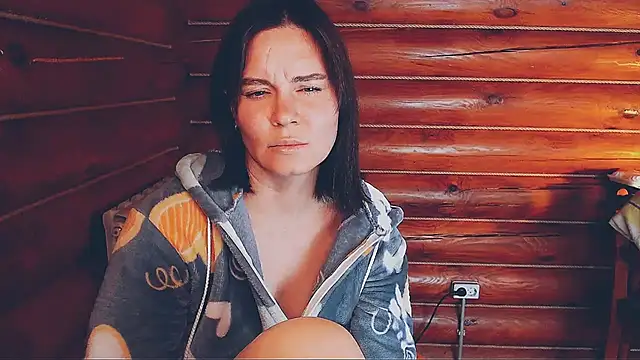 Snapshot of Platina_Fox chatting on 10/24/25, 08:44 Platina Fox online show from 10/24/25, 08:44