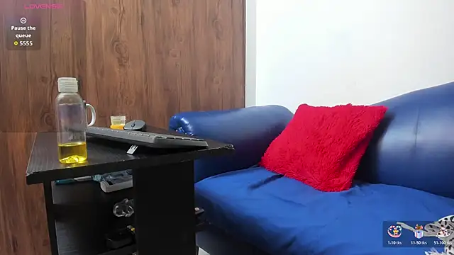 Snapshot of Mature_Skinny chatting on 11/30/25, 06:28 Mature Skinny online show from 11/30/25, 06:28