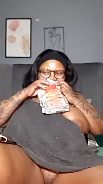 PearlSexxy69 online show from 02/21/26, 06:20