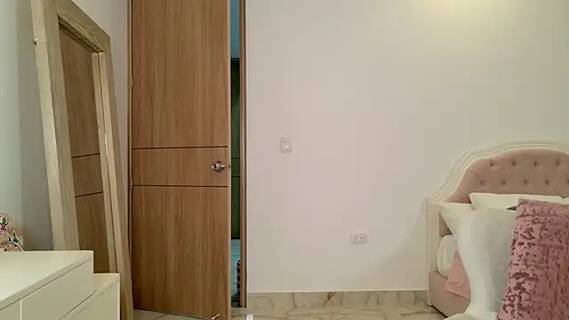 Sensualtease online show from 01/06/25, 02:37