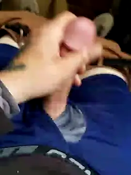 Snapshot of MrDaRkO_420 chatting on 01/02/25, 08:24 MrDaRkO 420 online show from 01/02/25, 08:24