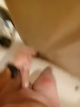 Snapshot of MrDaRkO_420 chatting on 10/22/25, 12:44 MrDaRkO 420 online show from 10/22/25, 12:44