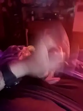 Snapshot of MrDaRkO_420 chatting on 11/16/25, 10:48 MrDaRkO 420 online show from 11/16/25, 10:48