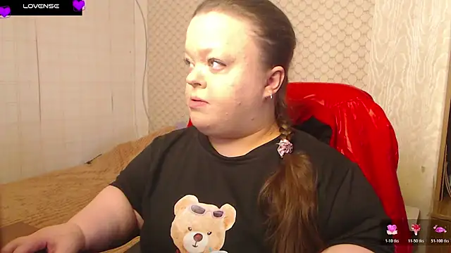 Janiffer MiMi online show from 11/14/25, 11:42