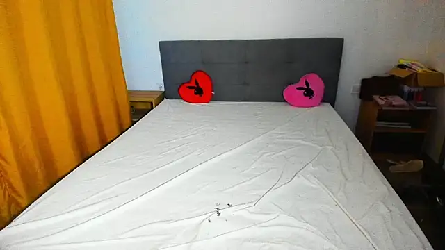 Snapshot of pinupmod chatting on 03/11/25, 02:32 pinupmod online show from 03/11/25, 02:32