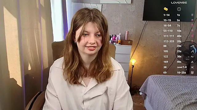 Vivian cutie online show from 04/11/26, 10:30