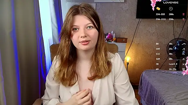 Snapshot of Vivian_cutie chatting on 05/16/26, 10:47 Vivian cutie online show from 05/16/26, 10:47