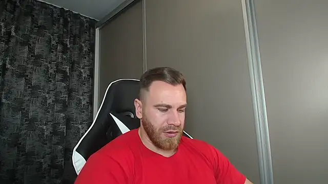 Snapshot of Thori92 chatting on 12/28/24, 08:04 Thori92 online show from 12/28/24, 08:04