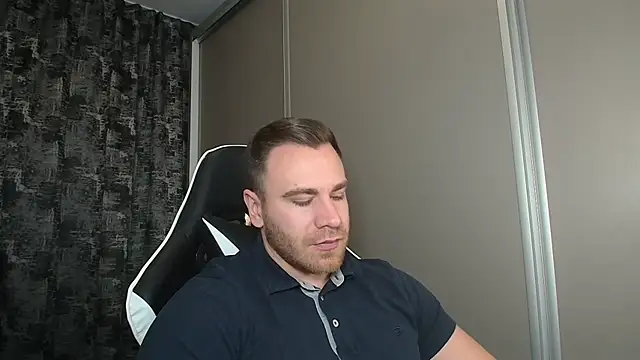 Snapshot of Thori92 chatting on 01/04/25, 05:26 Thori92 online show from 01/04/25, 05:26