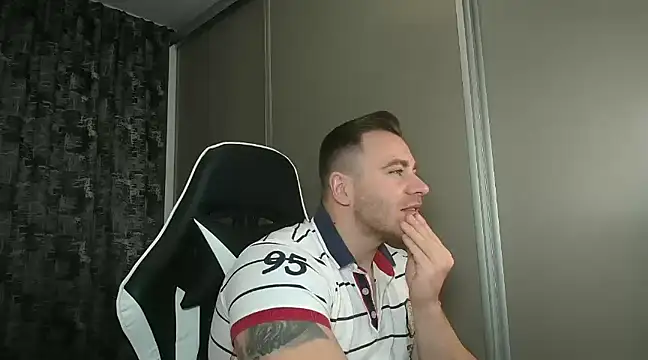 Snapshot of Thori92 chatting on 01/26/25, 03:03 Thori92 online show from 01/26/25, 03:03