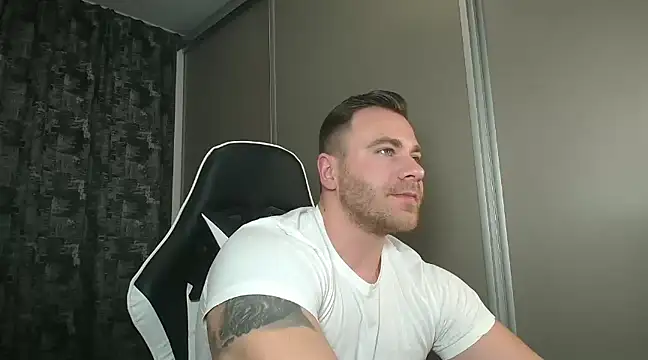 Snapshot of Thori92 chatting on 01/29/25, 08:14 Thori92 online show from 01/29/25, 08:14