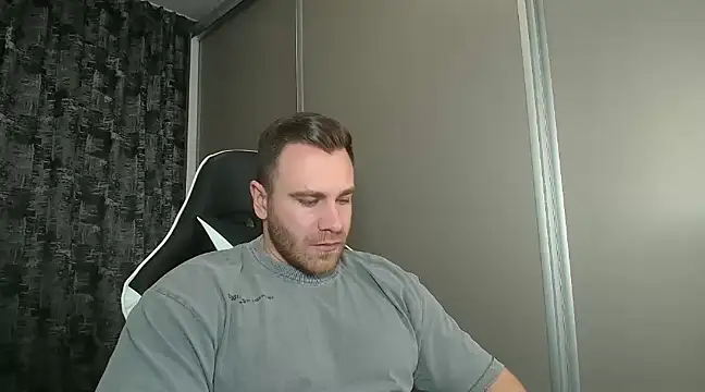 Snapshot of Thori92 chatting on 02/03/25, 06:49 Thori92 online show from 02/03/25, 06:49