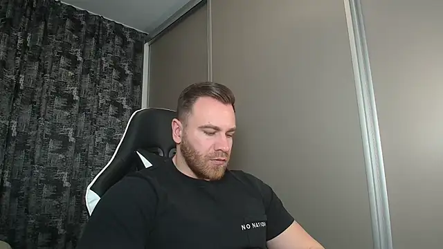 Snapshot of Thori92 chatting on 02/19/25, 05:38 Thori92 online show from 02/19/25, 05:38