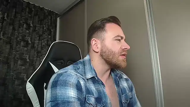 Snapshot of Thori92 chatting on 02/20/25, 04:57 Thori92 online show from 02/20/25, 04:57