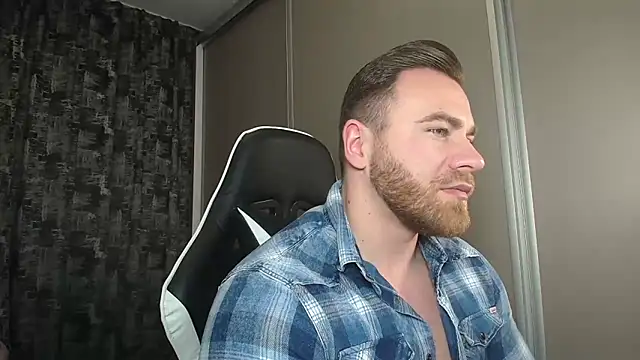 Snapshot of Thori92 chatting on 03/09/25, 03:49 Thori92 online show from 03/09/25, 03:49