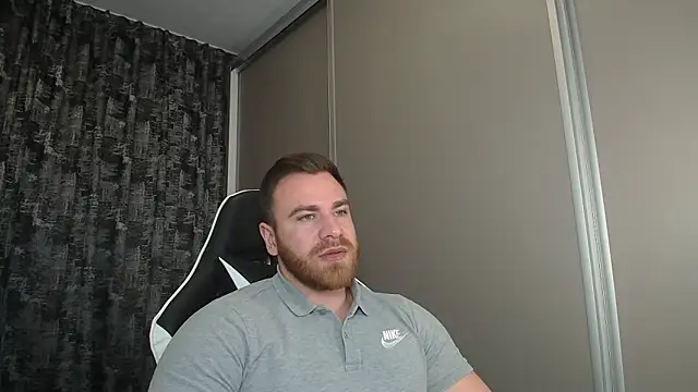 Snapshot of Thori92 chatting on 03/13/25, 05:28 Thori92 online show from 03/13/25, 05:28