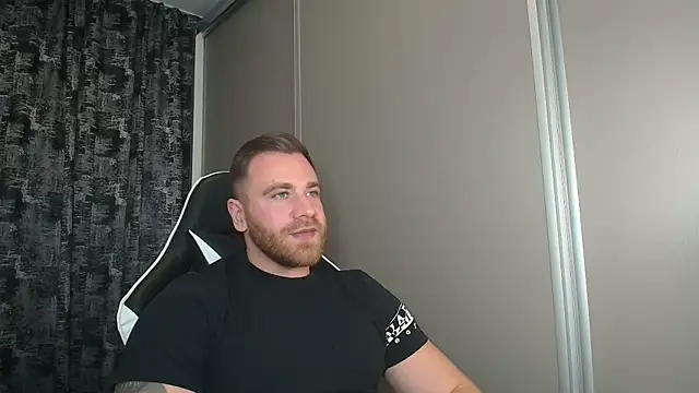 Snapshot of Thori92 chatting on 10/27/25, 06:23 Thori92 online show from 10/27/25, 06:23