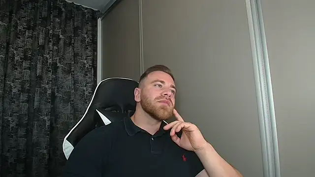 Snapshot of Thori92 chatting on 11/05/25, 06:41 Thori92 online show from 11/05/25, 06:41