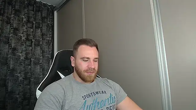 Snapshot of Thori92 chatting on 11/11/25, 05:35 Thori92 online show from 11/11/25, 05:35