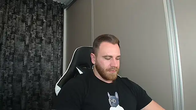 Snapshot of Thori92 chatting on 11/15/25, 05:20 Thori92 online show from 11/15/25, 05:20