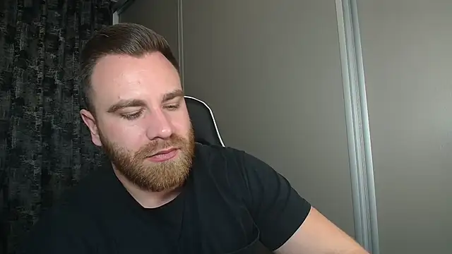 Snapshot of Thori92 chatting on 11/27/25, 06:10 Thori92 online show from 11/27/25, 06:10