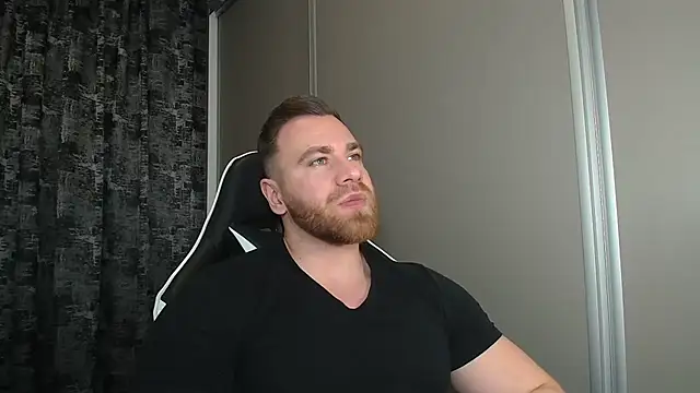 Thori92 online show from 02/01/26, 06:06