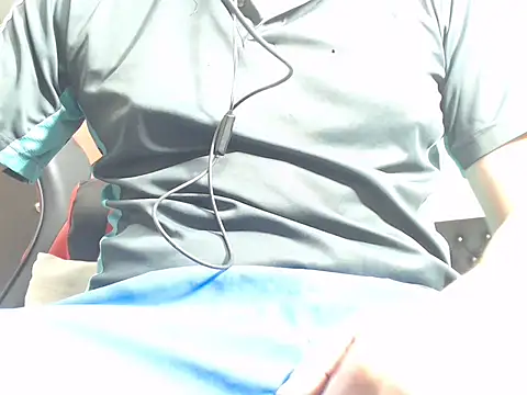 jeancarloscum12 online show from 02/11/26, 11:43