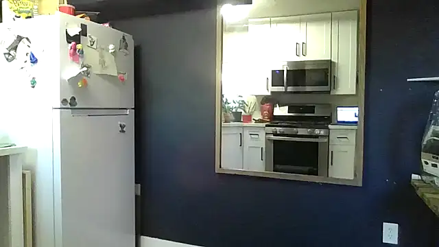 Snapshot of sunburnt602 chatting on 02/09/26, 02:32 sunburnt602 online show from 02/09/26, 02:32