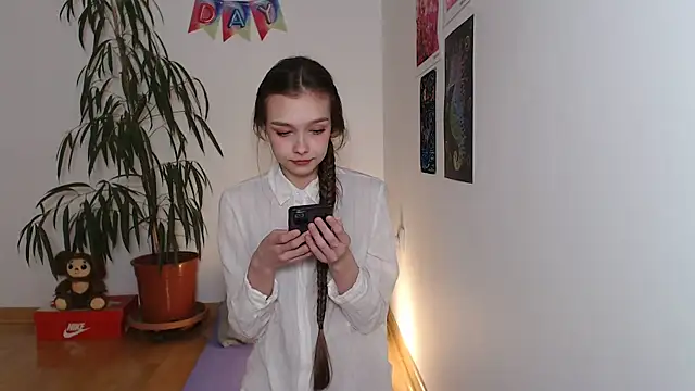 Michelle Melnss online show from 01/17/25, 05:32