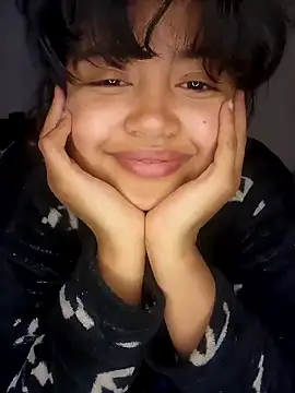 Snapshot of Peach_Girll chatting on 02/07/25, 05:10 Peach Girll online show from 02/07/25, 05:10