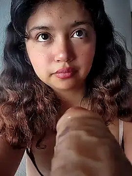 Snapshot of Peach_Girll chatting on 02/08/25, 04:36 Peach Girll online show from 02/08/25, 04:36