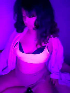 Snapshot of Peach_Girll chatting on 02/14/25, 03:00 Peach Girll online show from 02/14/25, 03:00